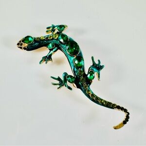 Emerald Green Lizard Brooch